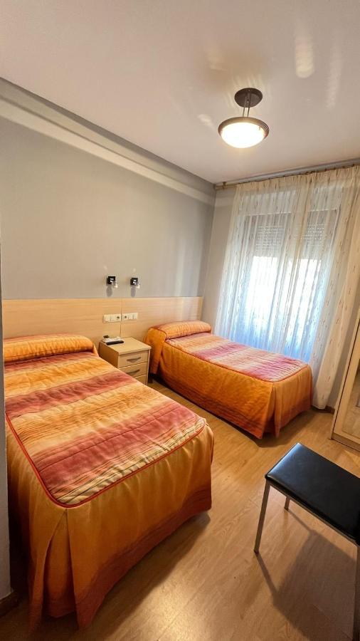 Hostal Hispanico I Саламанка Экстерьер фото