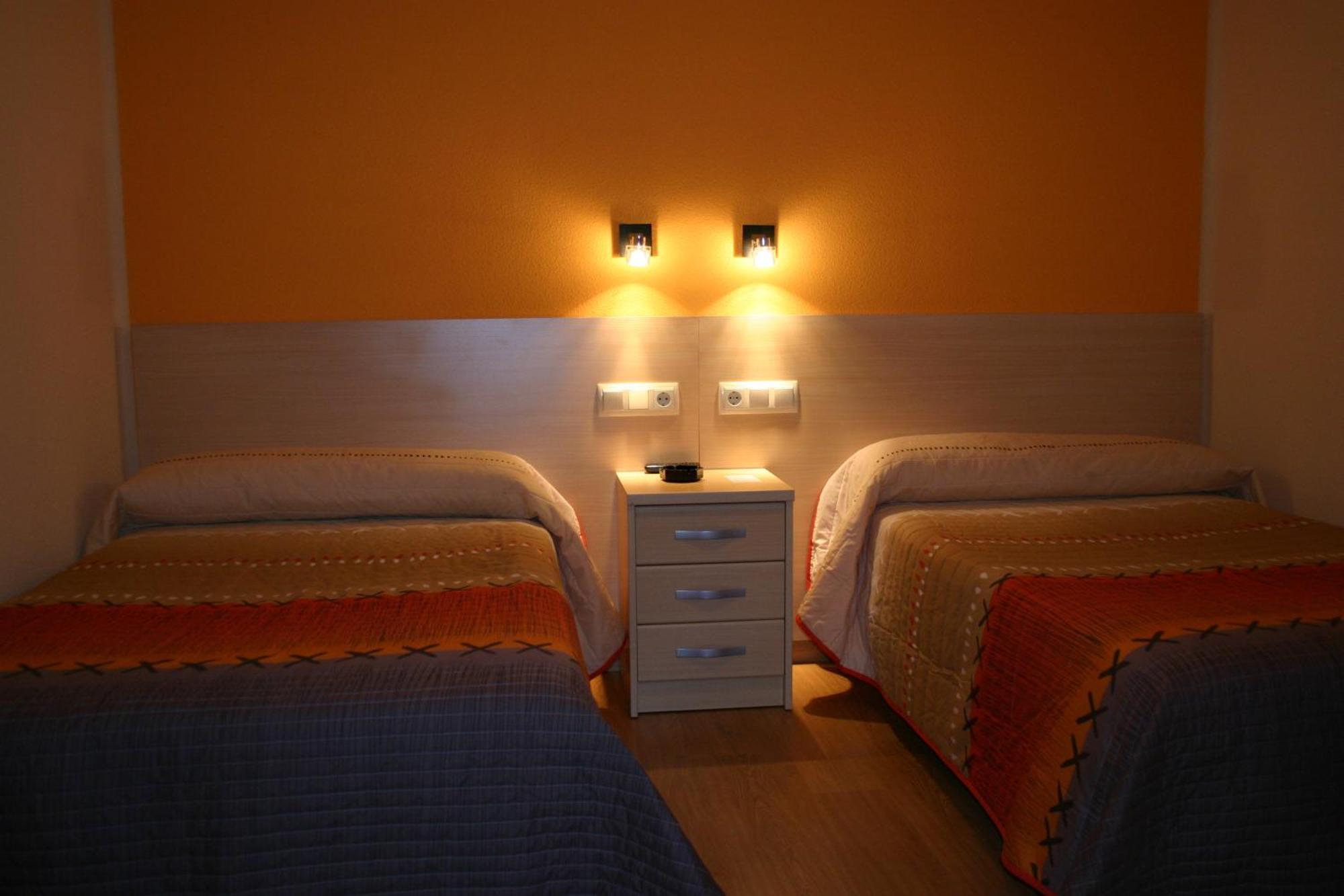 Hostal Hispanico I Саламанка Экстерьер фото
