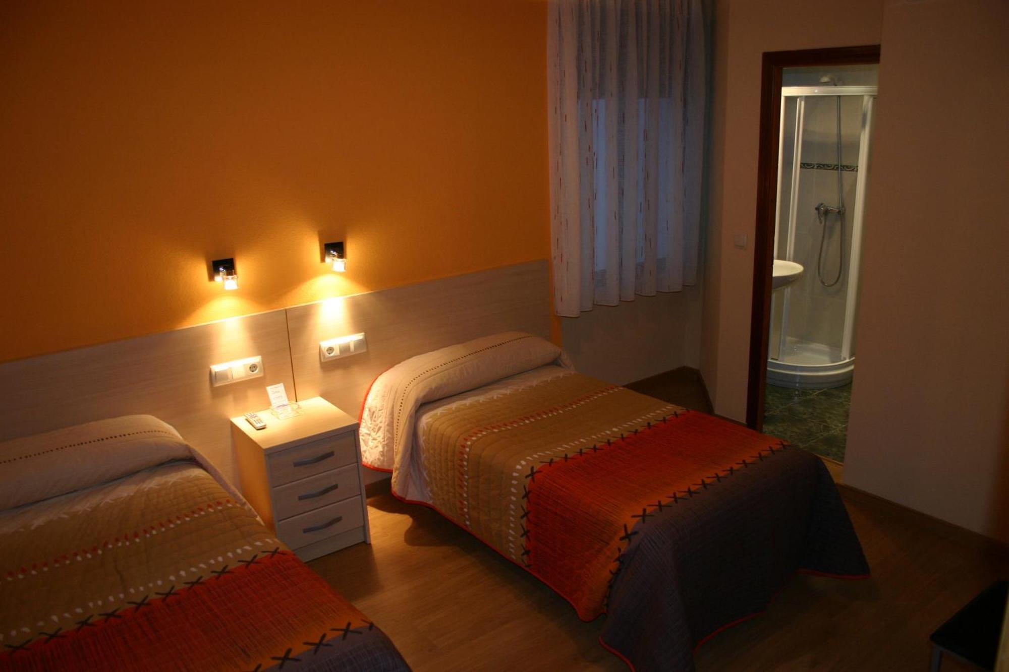 Hostal Hispanico I Саламанка Экстерьер фото