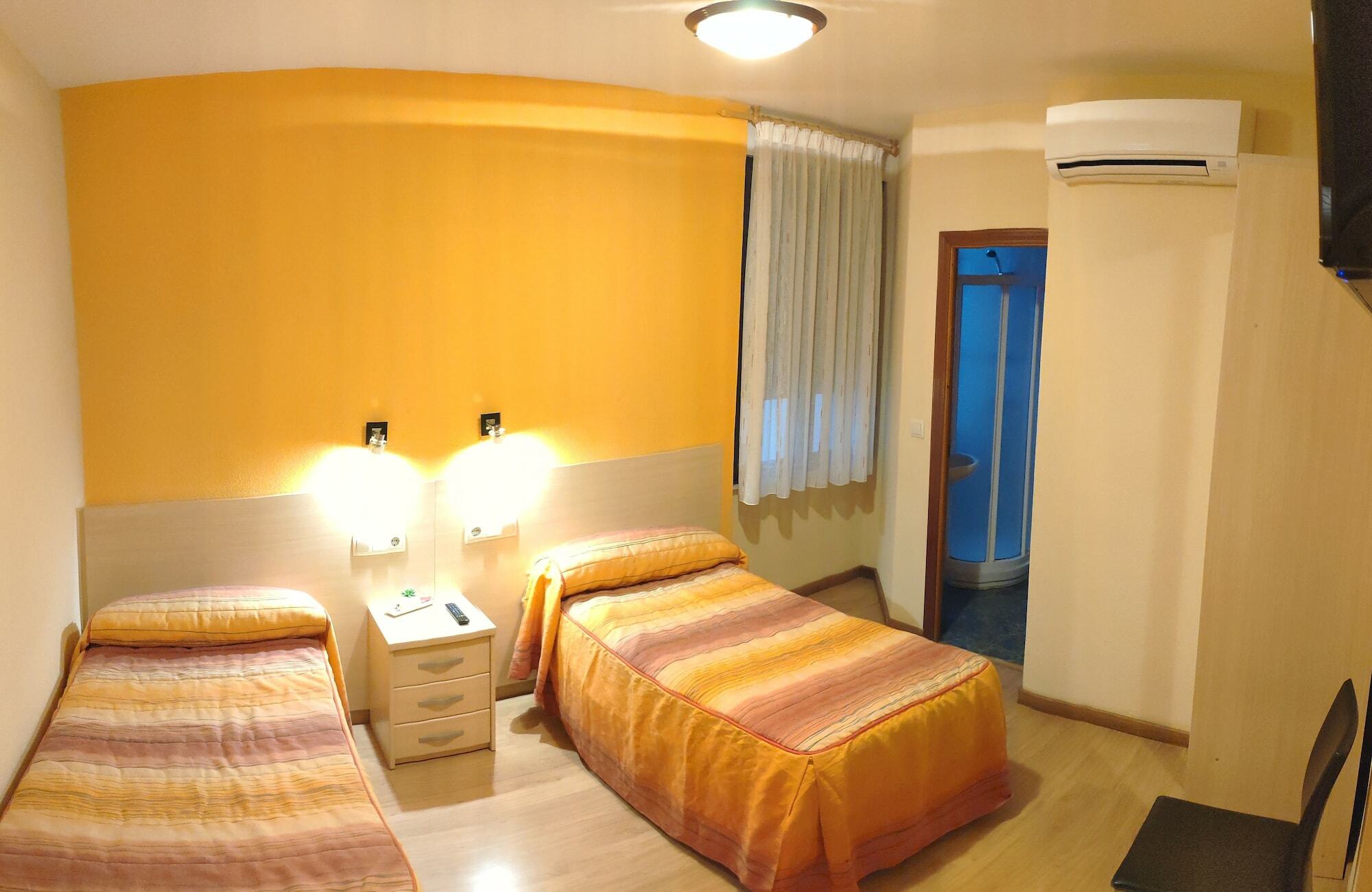 Hostal Hispanico I Саламанка Экстерьер фото