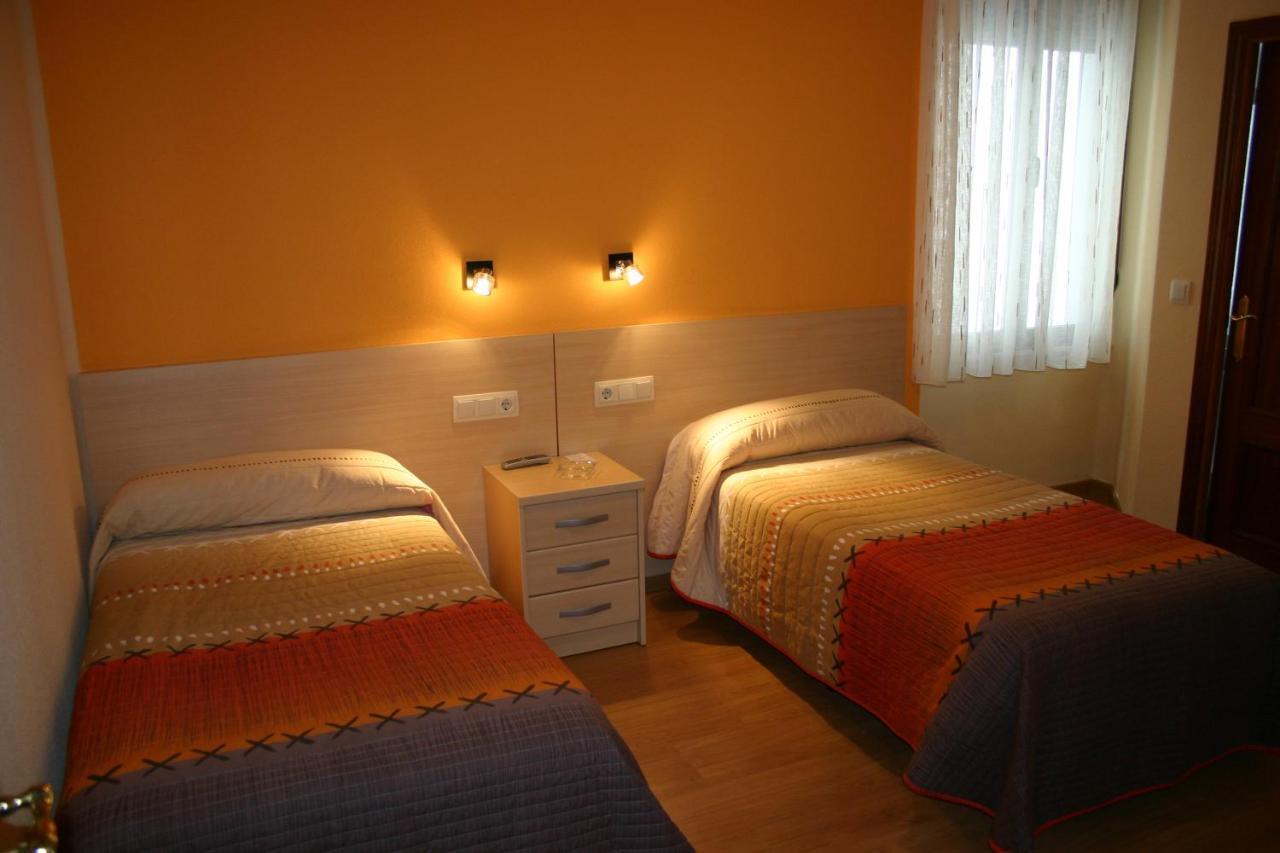 Hostal Hispanico I Саламанка Экстерьер фото
